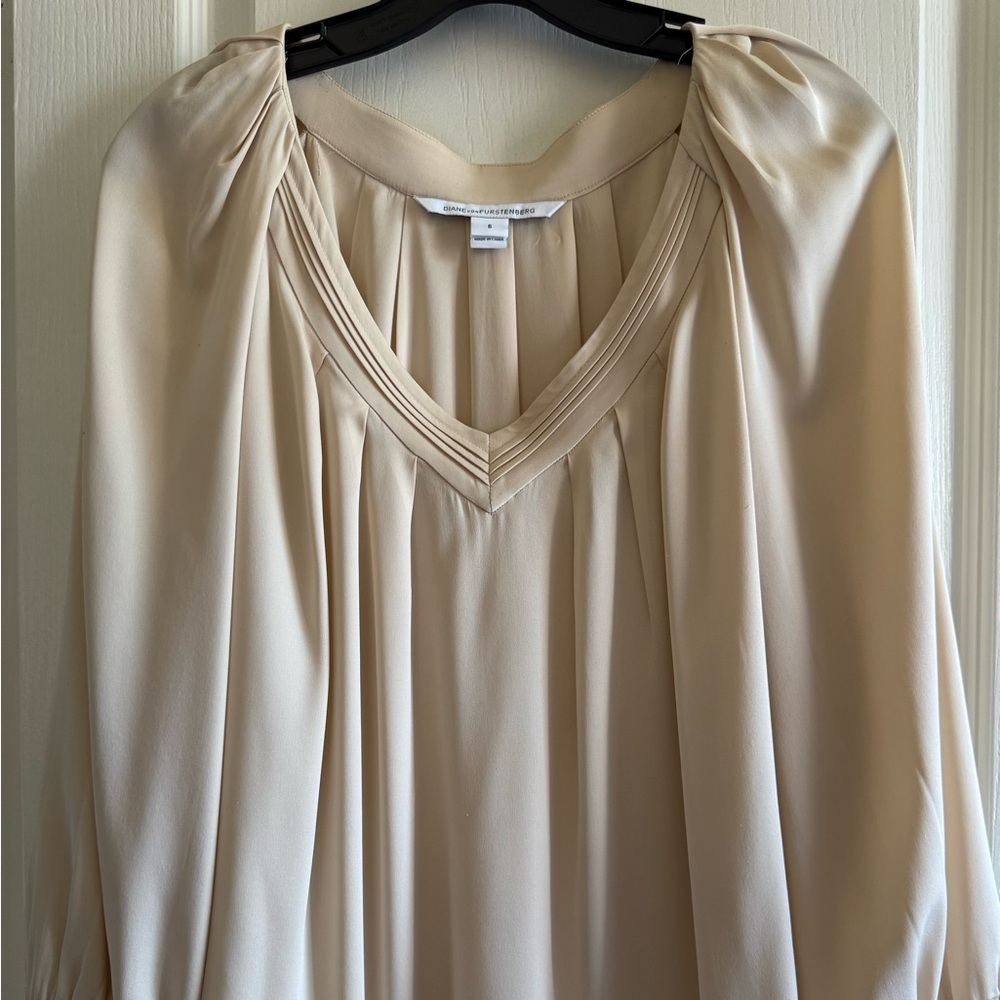 Diane Von Furstenberg Cream Pleated Top